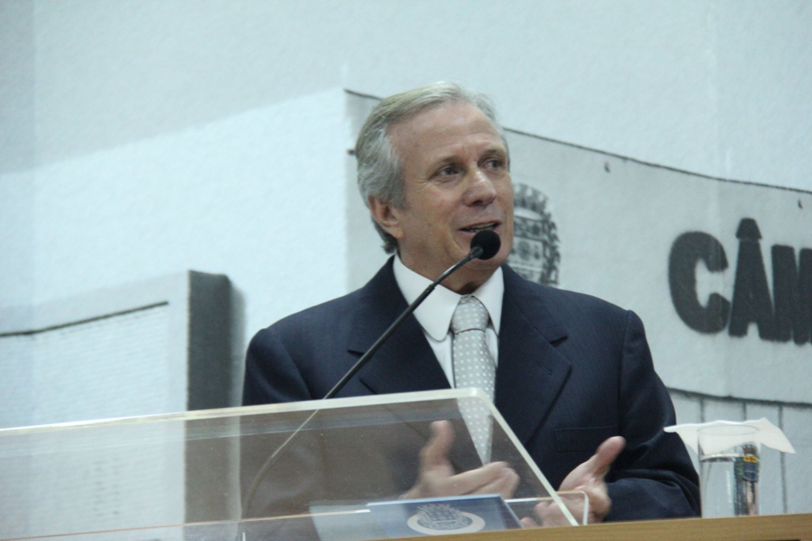 Vereadores aprovam contas de 2016 do ex-prefeito Gil Arantes