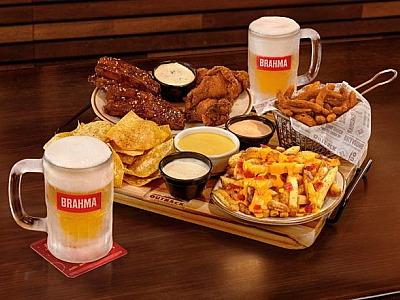 Outback anuncia refil de Chopp Brahma para a Copa