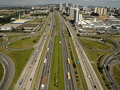 No feriado de Corpus Christi, mais de 840 mil veículos passaram pelo sistema Castello-Raposo