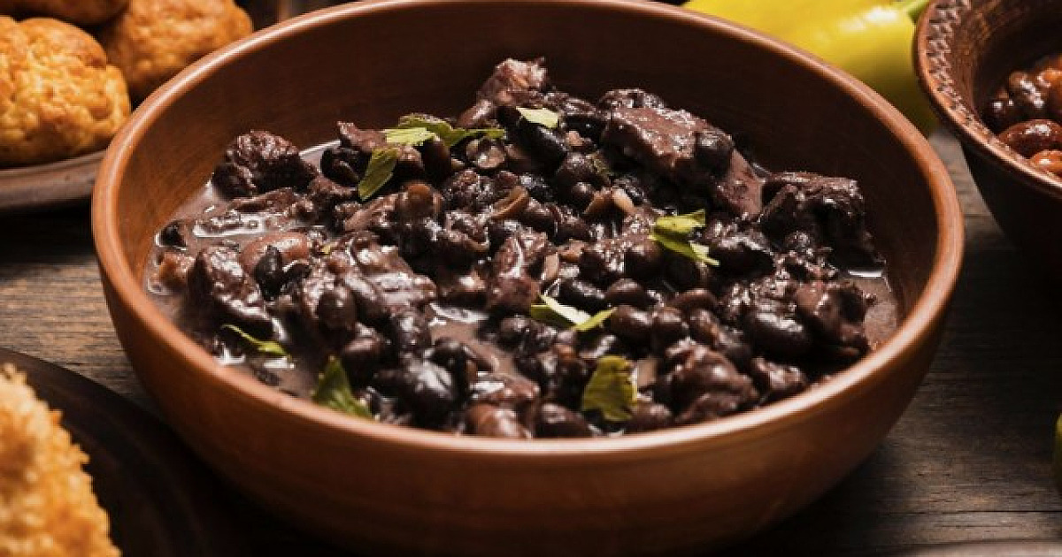 Escola Castanheiras sediará feijoada solidária em outubro