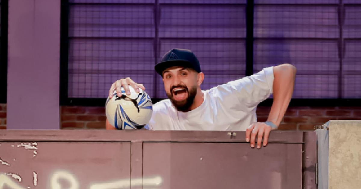 Humorista Thiago Ventura se apresenta em Barueri