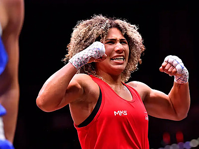 Rebeca Lima é campeã mundial de boxe em Liverpool