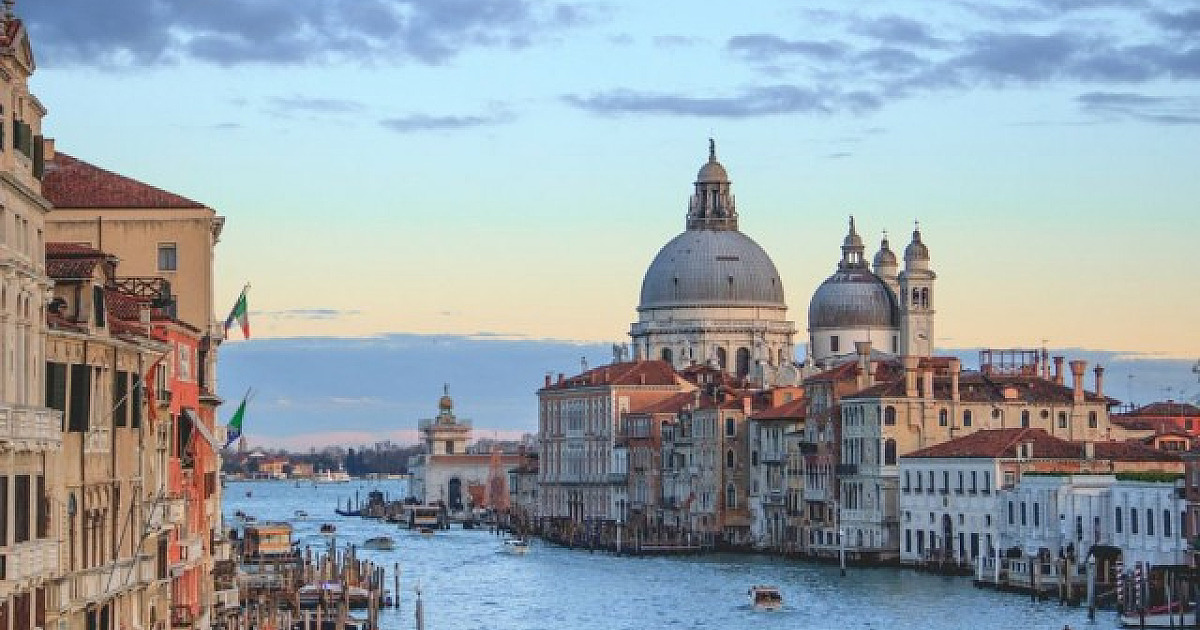 Veneza irá cobrar taxa de turistas para entrar na cidade a partir de 2023