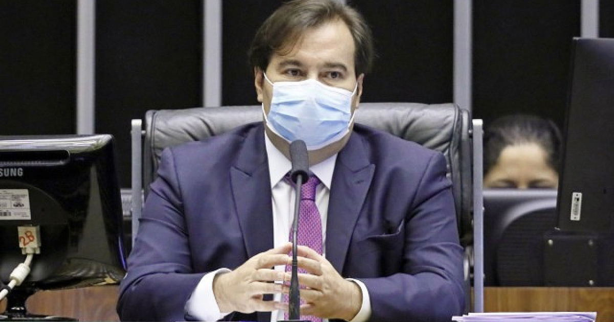 Maia e Alcolumbre discutem novo texto de projeto contra fake news