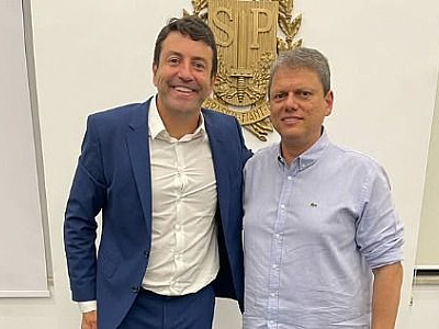 Elvis começa mandato acionando mais a Câmara; Piteri envia dois projetos