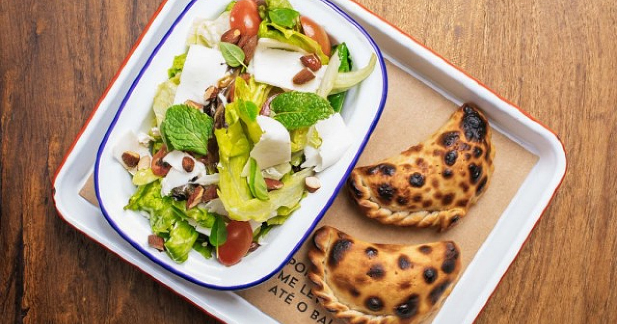 Paola Carosella lança novo sabor de empanada no La Guapa