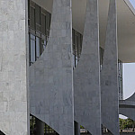 Governo sanciona proibição do uso de linguagem neutra em órgão público