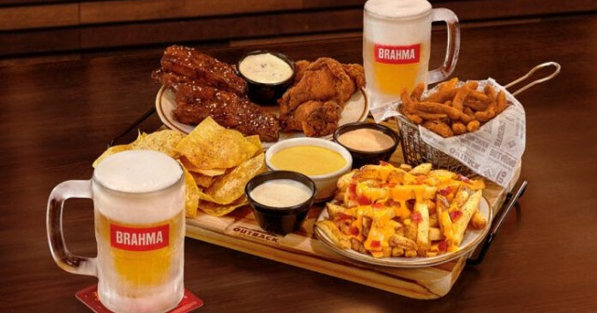 Outback e Brahma retomam happy hour com aperitivos por R$ 99,90