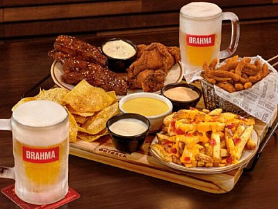 Outback e Brahma retomam happy hour com aperitivos por R$ 99,90