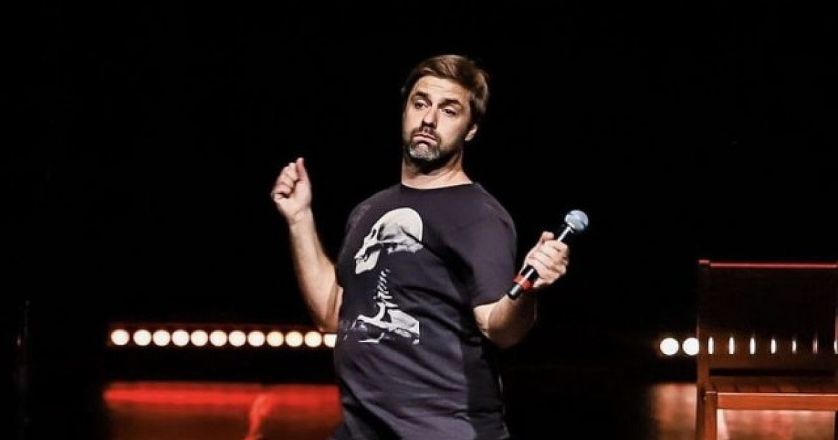 Fábio Rabin apresenta seu show “Muita treta” em Santana de Parnaíba