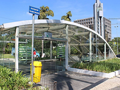 Galeria Yojiro Takaoka é bonita e bem cuidada pela AREA Alphaville