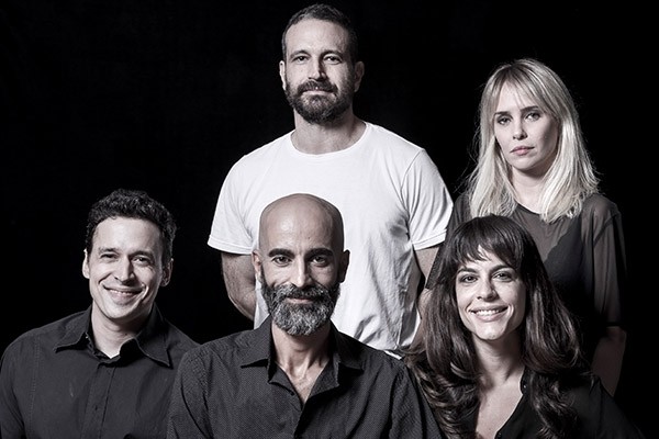 Depois de dirigir série e filme, Caco Ciocler engata peça sobre feminismo