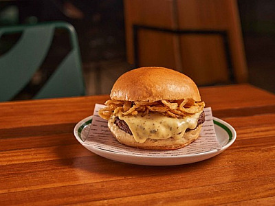 Com unidade em Alphaville, Cabana Burger lança quatro produtos inéditos com trufas