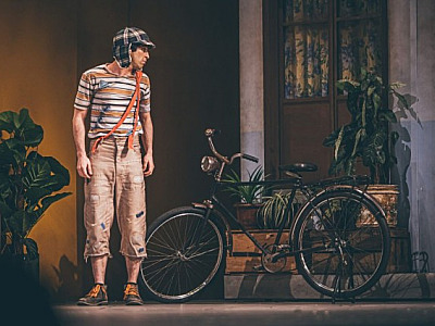 Musical que homenageia Chaves reestreia em SP