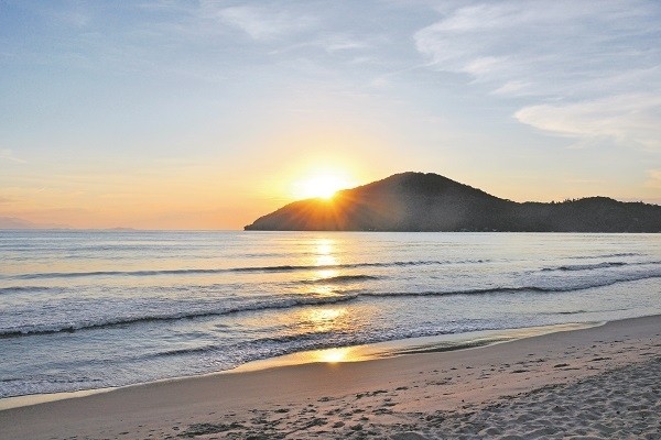 Locação no litoral para o feriadão de Carnaval está 62% mais barata