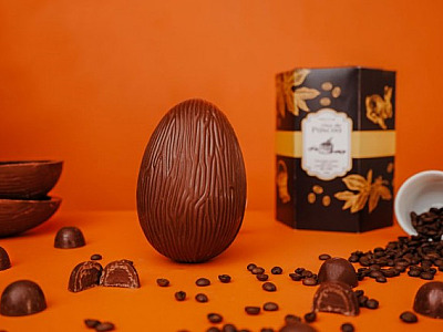 Com unidade em Alphaville, Sterna Café aposta em ovos de chocolate com café