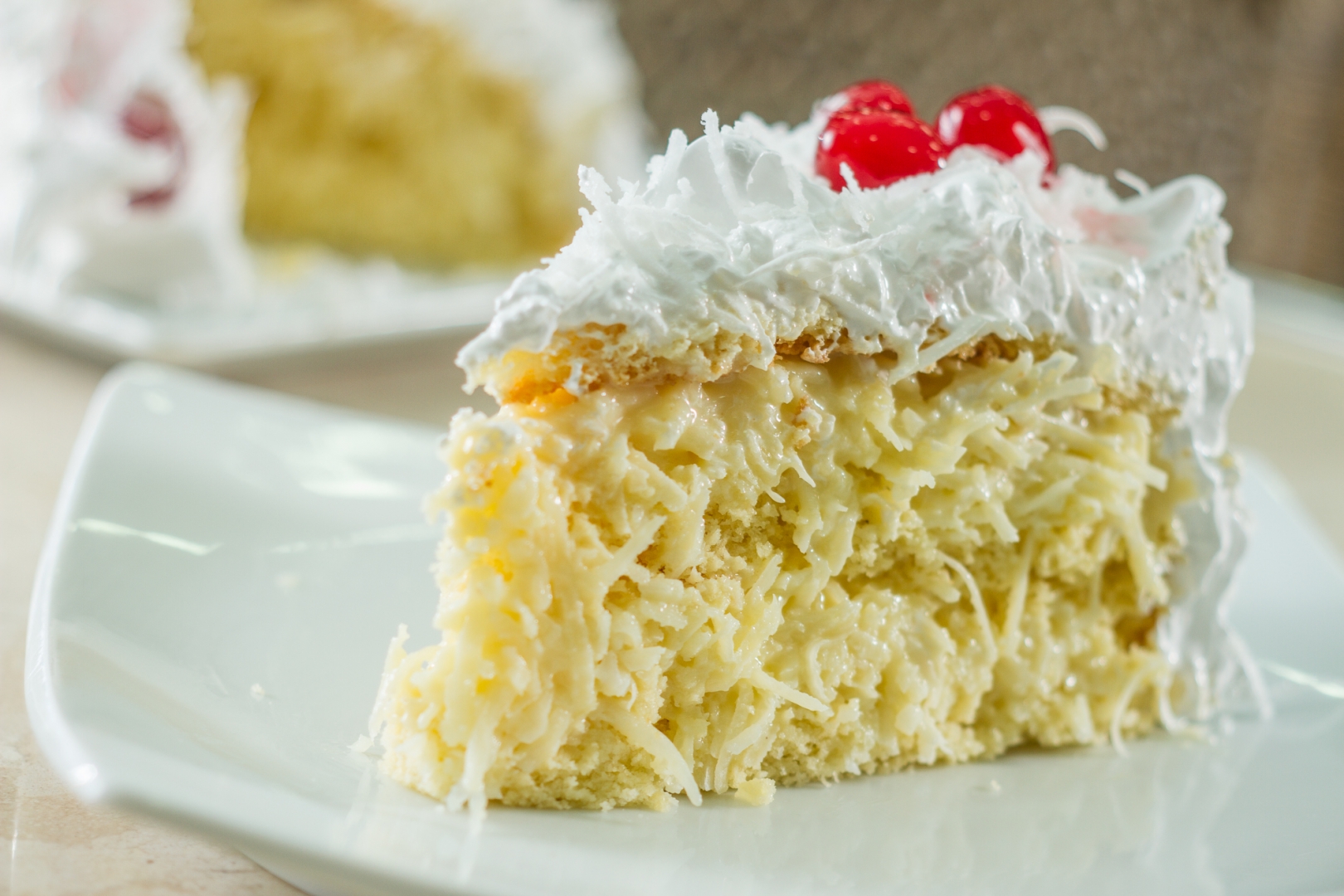 Sodiê Doces traz bolos com desconto no delivery