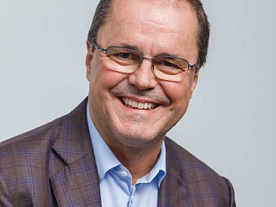 Feliz 51 anos, Alphaville