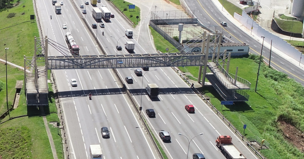 Passarela no km 25 da Rodovia Castello Branco será removida neste sábado (16)