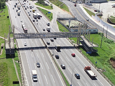 Passarela no km 25 da Rodovia Castello Branco será removida neste sábado (16)