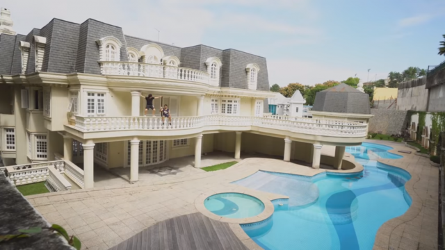 Pyong Lee, participante do BBB, morava em mansão de R$ 20 milhões em Alphaville