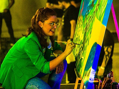 Moradora de Alphaville se destaca com oficinas de arteterapia