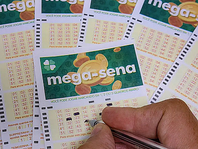 Mega-Sena acumula e prêmio principal vai para R$ 40 milhões