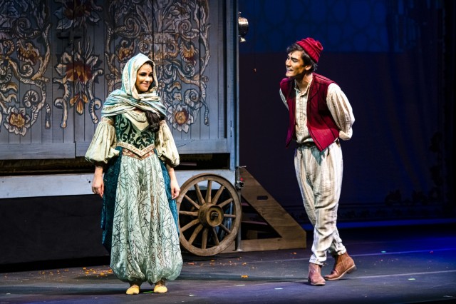 A magia de Aladdin ganha versão musical