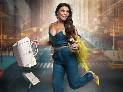 Humorista Bruna Louise apresenta seu stand-up comedy em Santana de Parnaíba