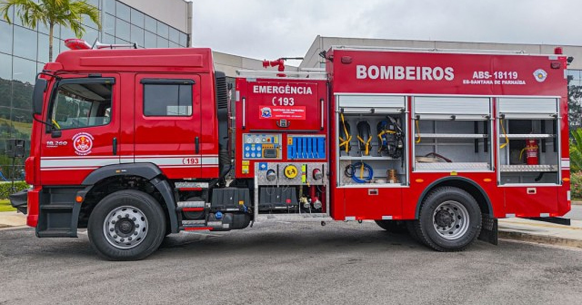 Santana de Parnaíba entrega novo caminhão para Corpo de Bombeiros da cidade