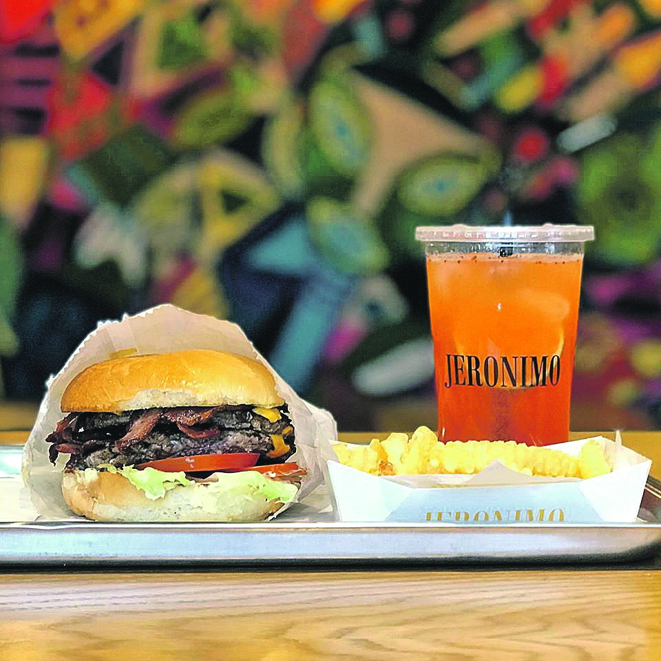 Rede ‘fast casual’ do chef Junior Durski chega em Barueri