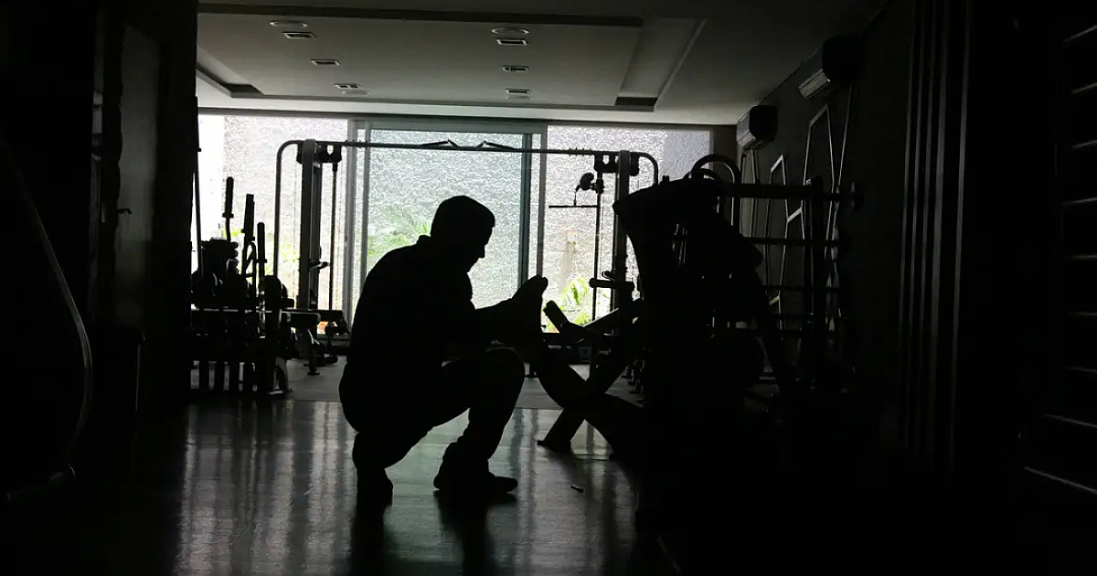 Incêndio em subestação provoca apagão na madrugada em todas as regiões