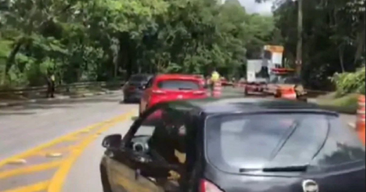 Após quase oito horas, trânsito da Via Parque é totalmente liberado