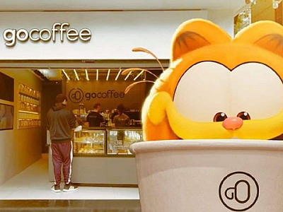 Go Coffee Alphaville aposta em bebidas e copos colecionáveis inspirados em Garfield