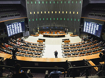 Partidos receberam mais de R$ 934 mi do Fundo Partidário