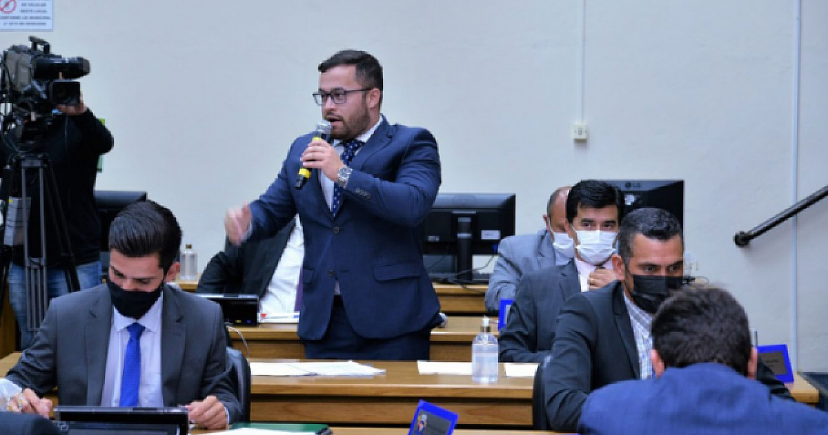 Vereador Oliani apresenta PL sobre Banco Municipal de Cadeira de Rodas