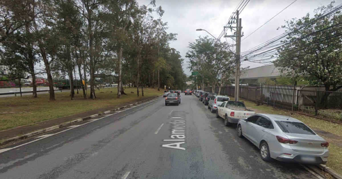 Para obras de extensão das pistas marginais da Castello Branco, faixa da Al. Xingu é interditada