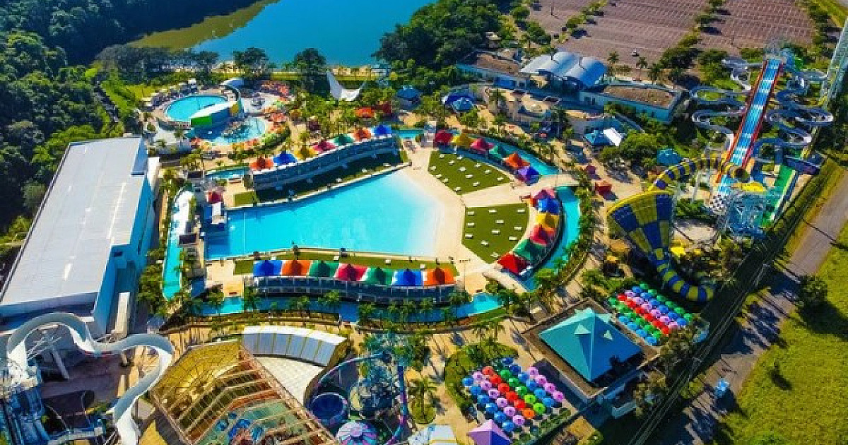 Wet’n Wild faz ação promocional para comemorar o aniversário de Santana de Parnaíba