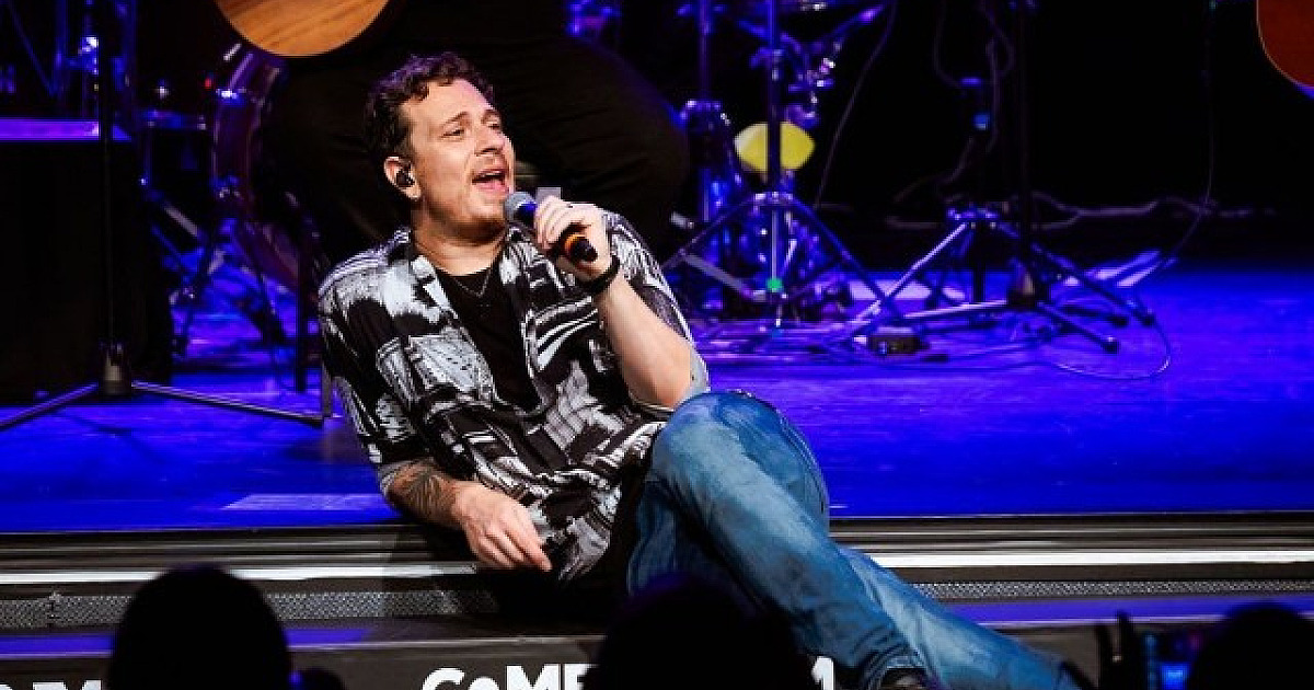 Humorista Fabiano Cambota apresenta seu show em Barueri nesta sexta-feira (15)