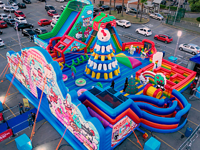 Parque Inflável da Hello Kitty & Amigos segue até o dia 18 no Shopping Tamboré