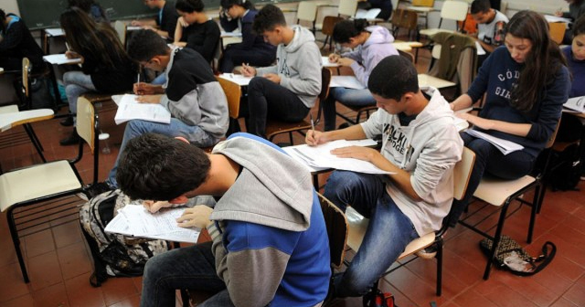 Governo prorroga prazo para renovação de contratos do Fies