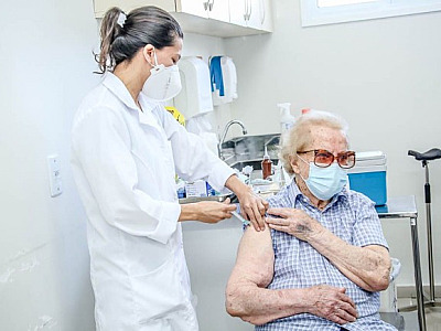 Municípios realizam Dia D de vacinação neste sábado (30)