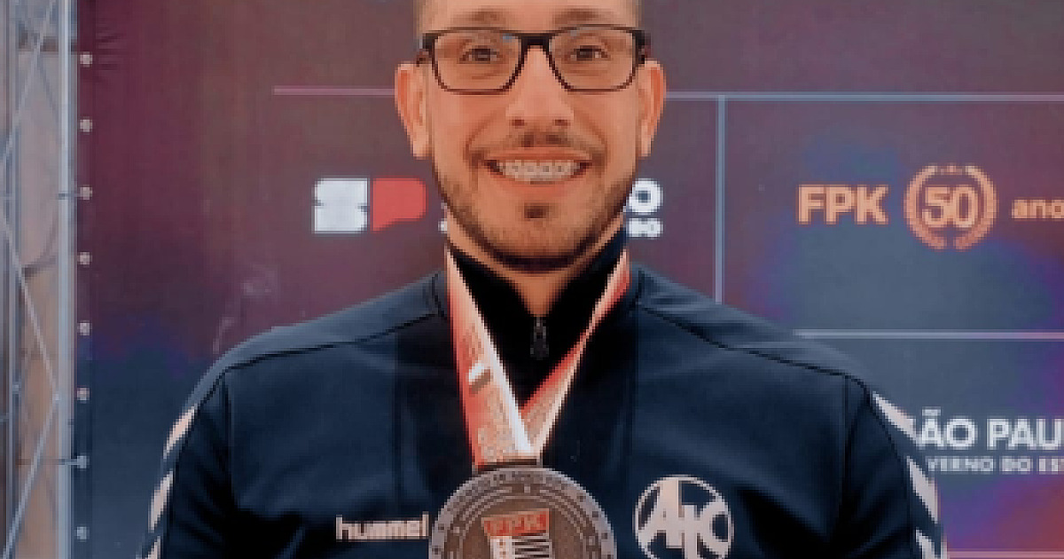 Sensei do Alphaville Tênis Clube conquista medalha de prata no Campeonato Paulista de Karatê