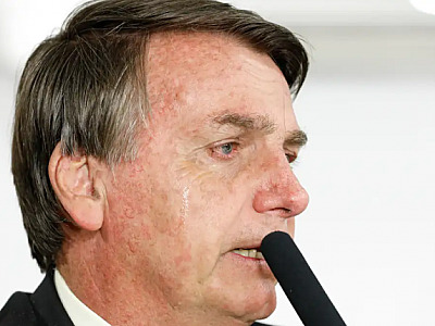 Ex-presidente Bolsonaro é levado pela PF e usará tornozeleira eletrônica