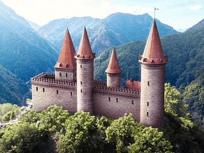 Designers e arquitetos ‘restauram’ ruínas de castelos europeus