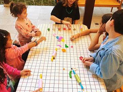 Alpha Square Mall terá atrações juninas para crianças neste sábado (15)