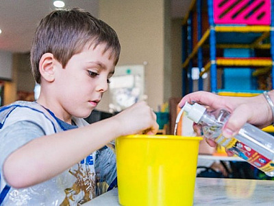 Com brincadeiras lúdicas, Alpha Square Mall promove o Kids Club