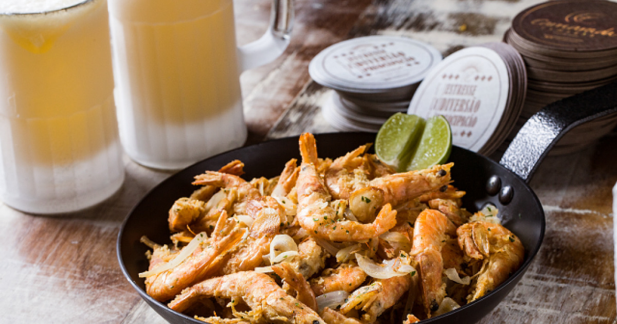 Com unidade em Alphaville, Camarada Camarão tem happy hour com preços especiais