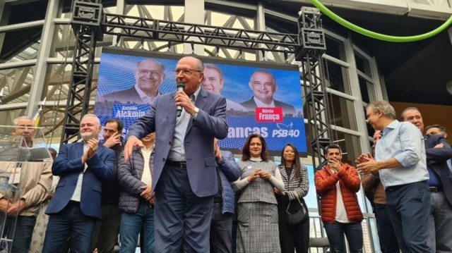 Disputa eleitoral se acirra em meio às projeções para 2024