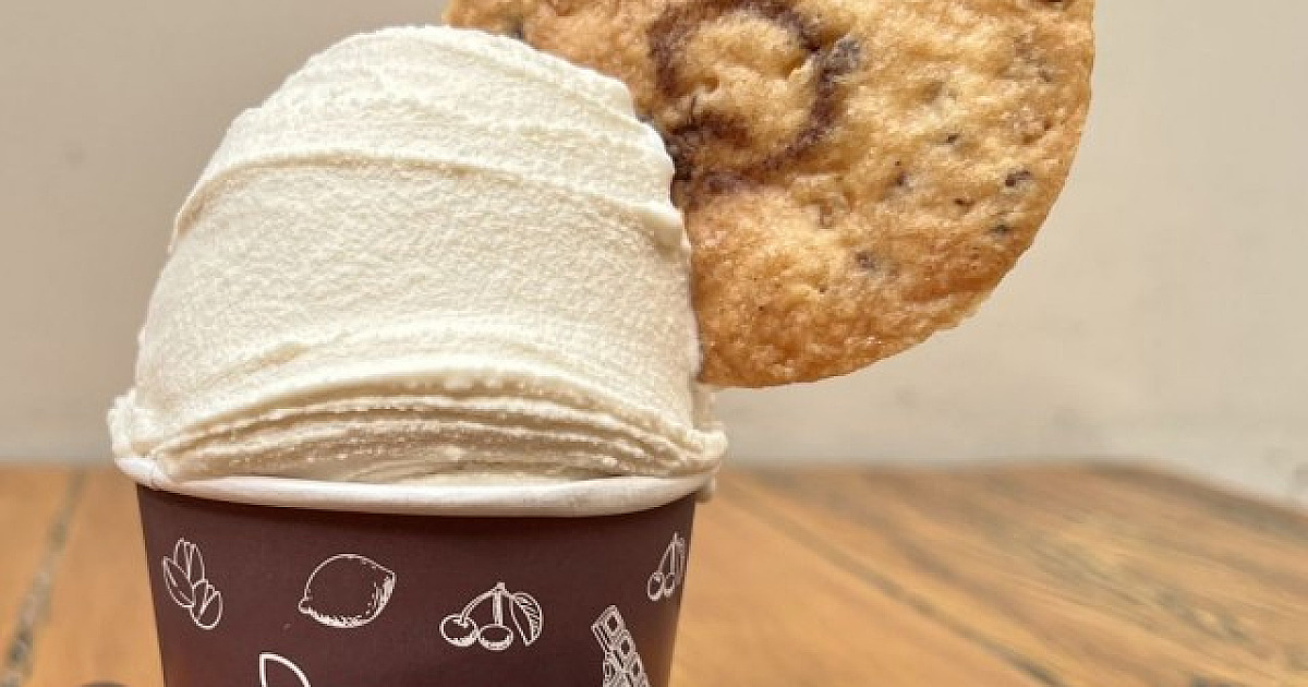 Davvero celebra o Dia do Café com gelato de café branco